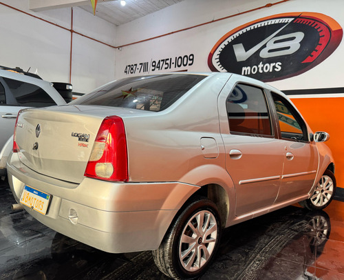 Renault Logan 1.6 16v Privilège Hi-flex 4p