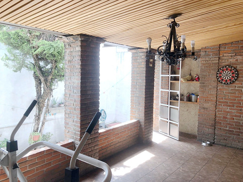 Casa En Venta. Fracc. Las Alamedas.