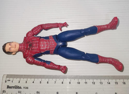 Marvel Legends Friendly Neighborhood Spiderman No Way Home (Usado)