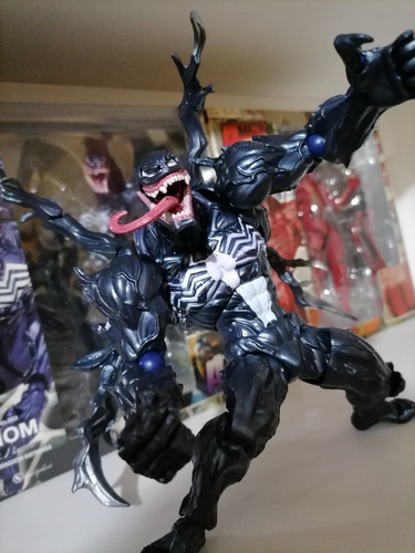 Imagen 8 de 10 de Venom, Figura De Accion 15cm Ko