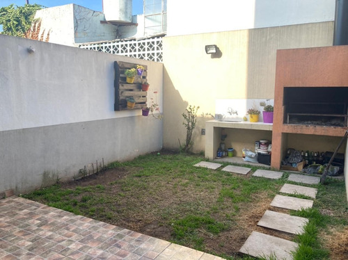 Imagen 17 de 17 de Departamento En Venta De 2 Amb. Con Patio Y Cochera En Ramos Mejia
