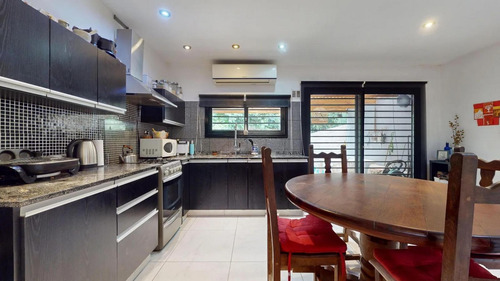 Dúplex En Venta - 2 Dormitorios 1 Baño - Manuel B. Gonnet