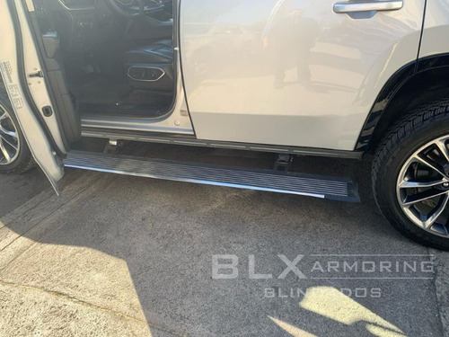 Jeep Grand Wagoneer L 6.4 V8 4X4 At