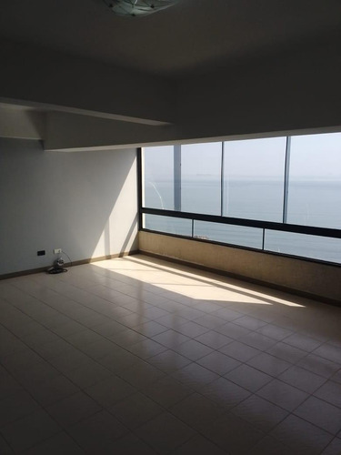 Se Vende Penthause Con Hermosa Vista A La Playa Lido Costa Dorada, Lecheria