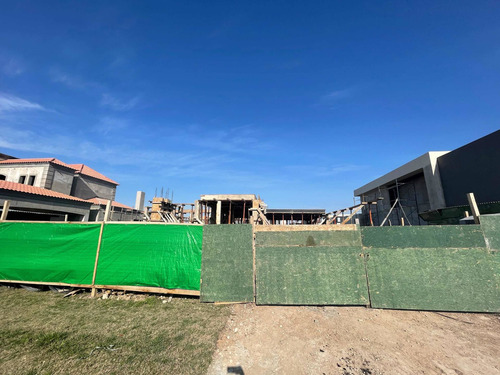 Imagen 11 de 11 de Venta- Casa A Estrenar Y En Construcción En El Rebenque !