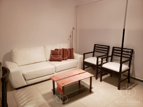 Imagen 2 de 15 de Punta Del Este, Península, 3 Dormitorios Y 2 Baños, Edificio Nuevo Con Servicios.