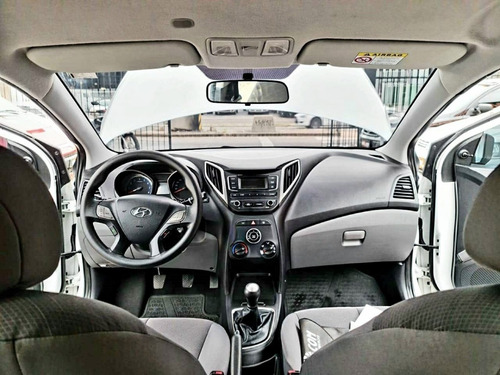 Imagem 17 de 22 de Hyundai Hb20s Sedan Unique Impecável!!!