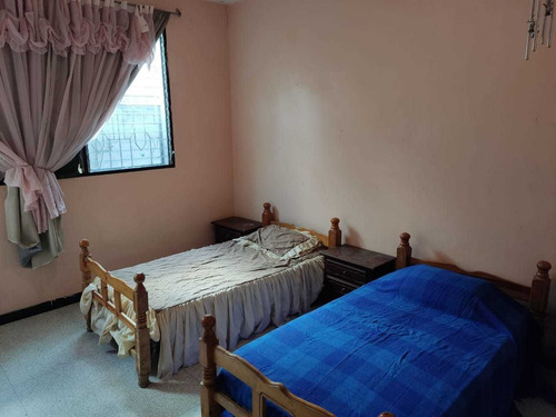 Imagen 7 de 13 de Venta Casa Comercial Los Teques/club Hipico 8h/3b/8p.e