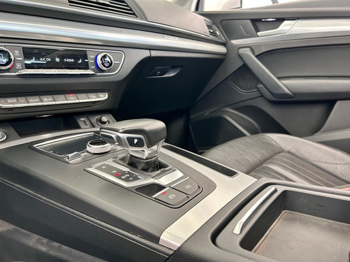 Audi Q5 2.0 L T Select Dsg
