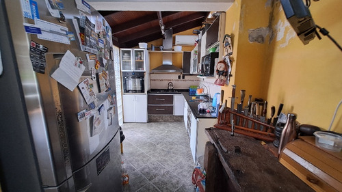 Cerro !!! En Barrio Cerrado , Casa Duplex , Linda , Luminosa , Amplia !!!! Para Entrar....