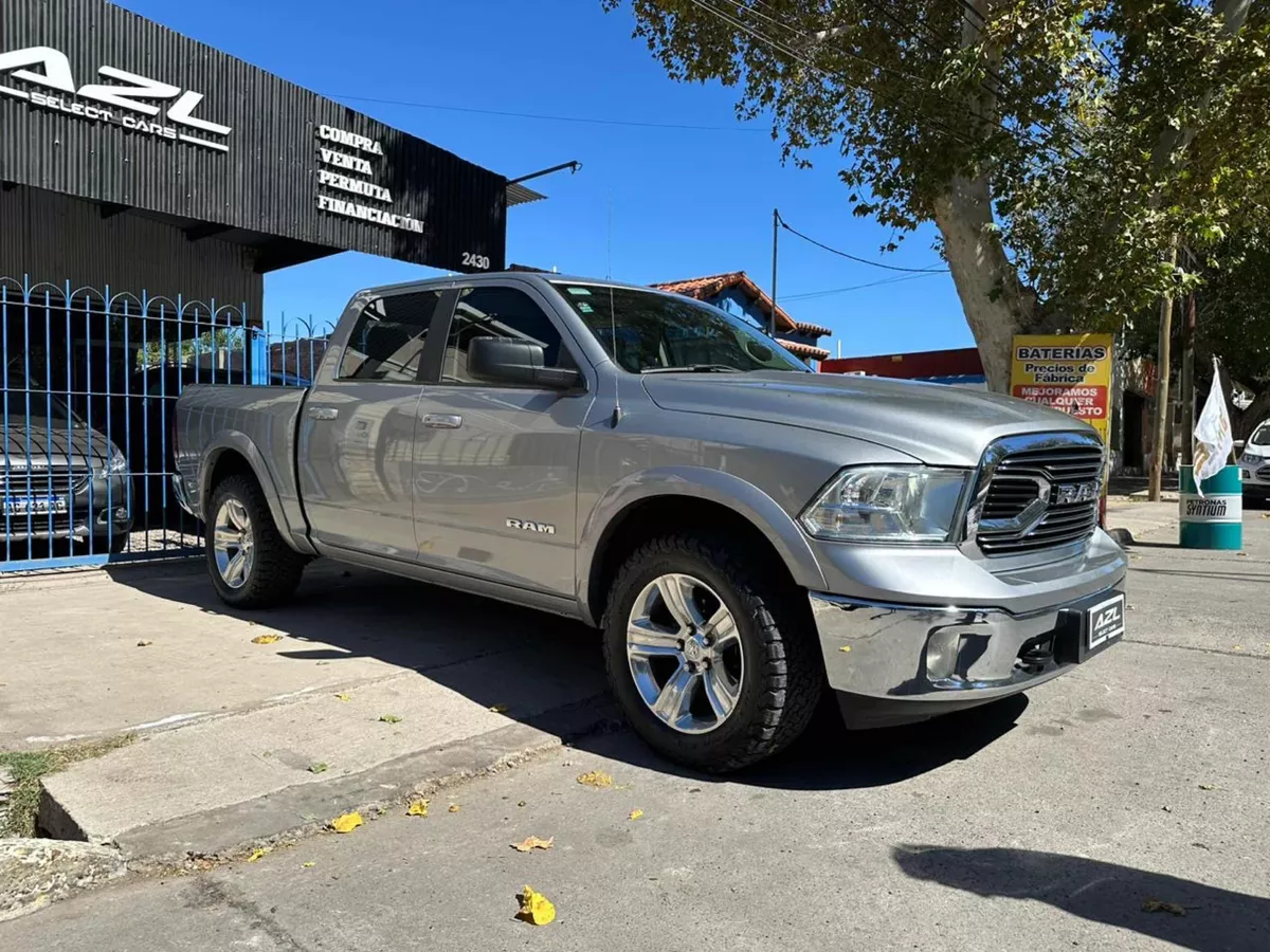 Dodge Ram Ram 1500 Laramie 4x4