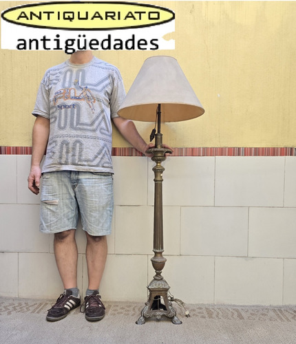 Lampara De Pie En Bronce Antigua (Usado)