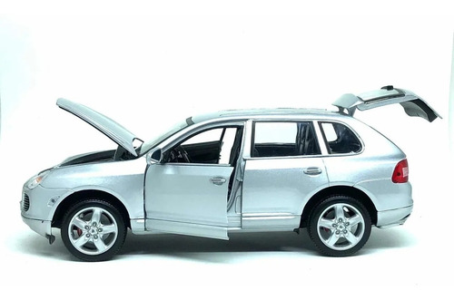 Imagem 5 de 6 de Miniatura De Porsche Cayenne Turbo Prata 1:18 Maisto