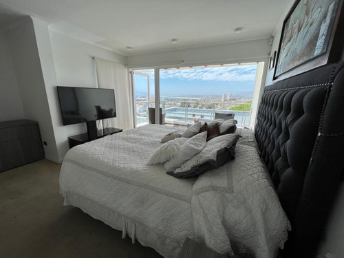 Se Vende Hermosa Casa En Exclusivo Sector De Concón