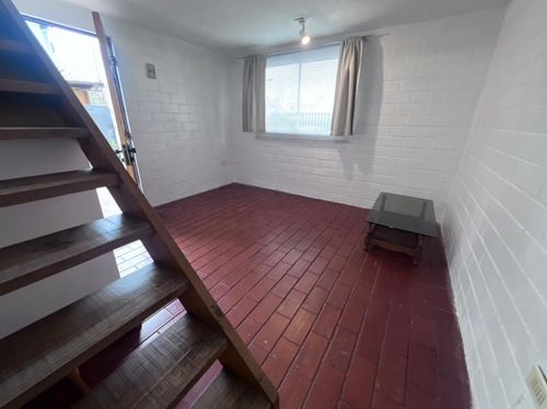 En Arriendo Casa Con Excelente Ubicación. 2d-1b. La Islita