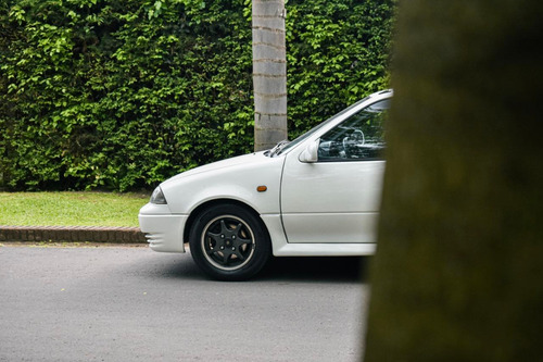 Imagen 7 de 15 de Suzuki Swift 1.3 Twincam 16 Valve