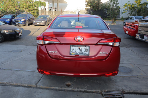 Toyota Yaris 1.5 Core Sedan Mt