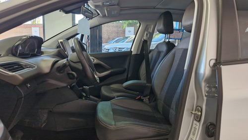 Peugeot 208 1.6 Feline Tiptronic