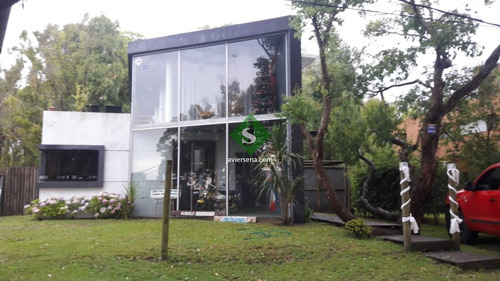 Imagen 1 de 26 de Venta De Casa En Brio Buenos Aires, 4 Dormitorios, 4 Baños A Metros Del Mar.- Ref: 168002