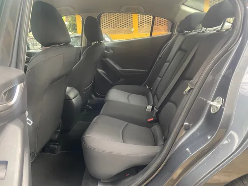 Mazda 3 2.0 Touring
