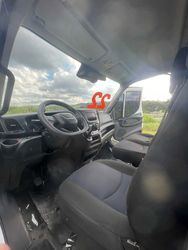 Iveco Daily 35-150 Cs Plataforma Guincho -ano 2021