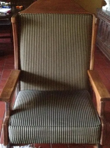 Poltrona De Madera Maciza (Usado)