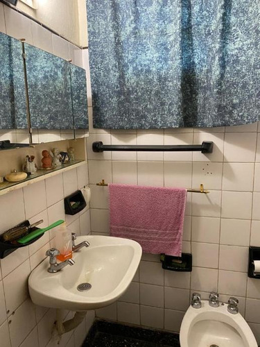 Imagen 7 de 14 de Permuta - Casa A Refaccionar En Venta - Ideal Emprendimiento - Moron Sur