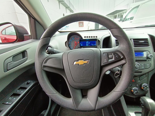 Imagen 10 de 12 de Chevrolet Sonic Lt Aut 2015