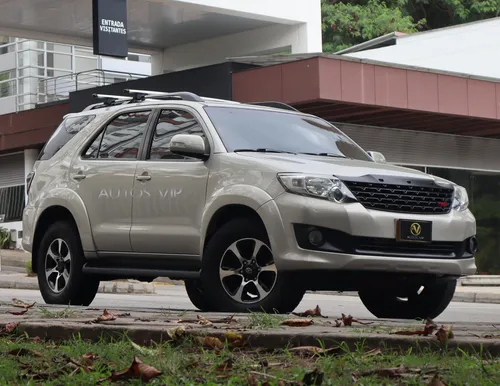 Toyota Fortuner 2.7l 4x2