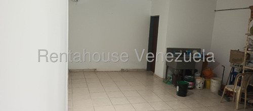 %% Raiza Suarez Vende Local Comercial En Zona Oeste De Barquisimeto 2 5 1 7 6 7 3 Con Muy Buena Ubicación Alta Seguridad Y Con Posibilidad A Construir