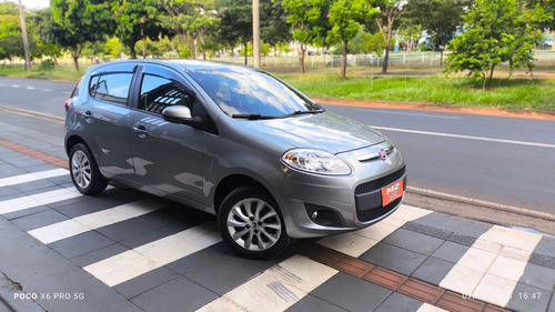 Fiat Palio Palio Essence 1.6 16V (Flex)