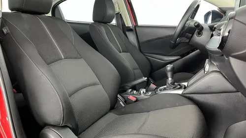 Mazda 2 GRAND TOURING