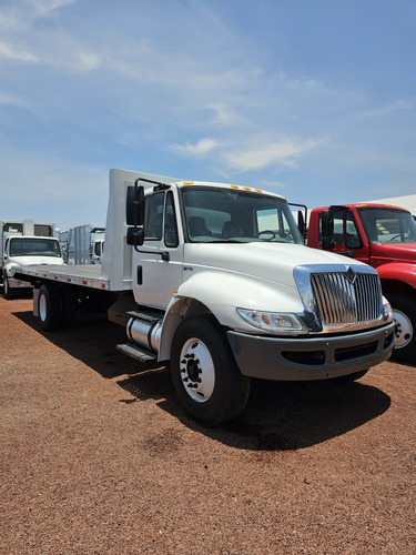 International 4300 Modelo 2015 Plataforma 7.60 Metros