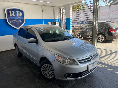 Imagem 4 de 15 de Volkswagen Voyage 1.0 Mi 8v Flex 4p Manual 2012 Prata