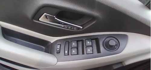 Imagen 13 de 25 de Chevrolet Tracker 1.8 Ltz