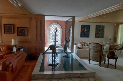 Casa En Venta En La Colonia Lomas De Chapultepec En La Delegación Miguel Hidalgo