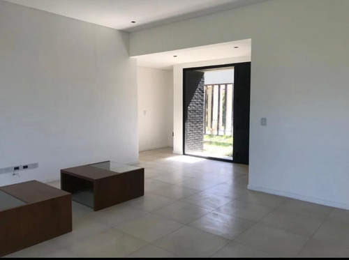 Imagen 7 de 21 de Venta Casa 4 Ambientes En 1 Planta Barrio San Gabriel Villanueva Tigre