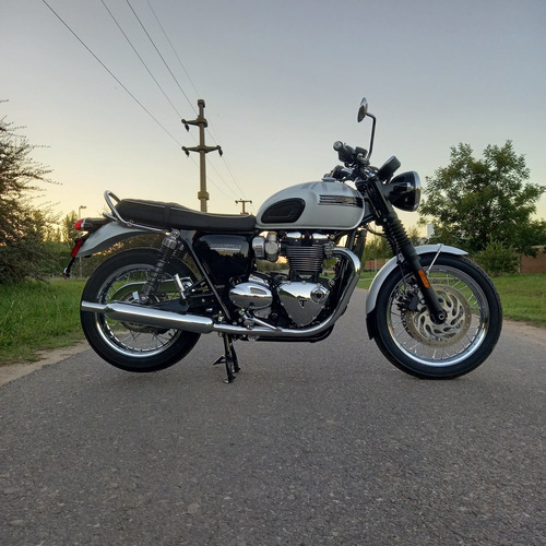 Triumph Bonneville T120 Diamond