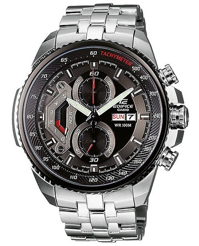 Reloj de pulsera Casio Edifice EF-558 de cuerpo color plateado, analógico, fondo negro y gris, con correa de acero inoxidable color plateado, agujas color blanco, gris y rojo, dial negro y blanco, subesferas color negro y gris, minutero/segundero blanco, bisel color negro y desplegable