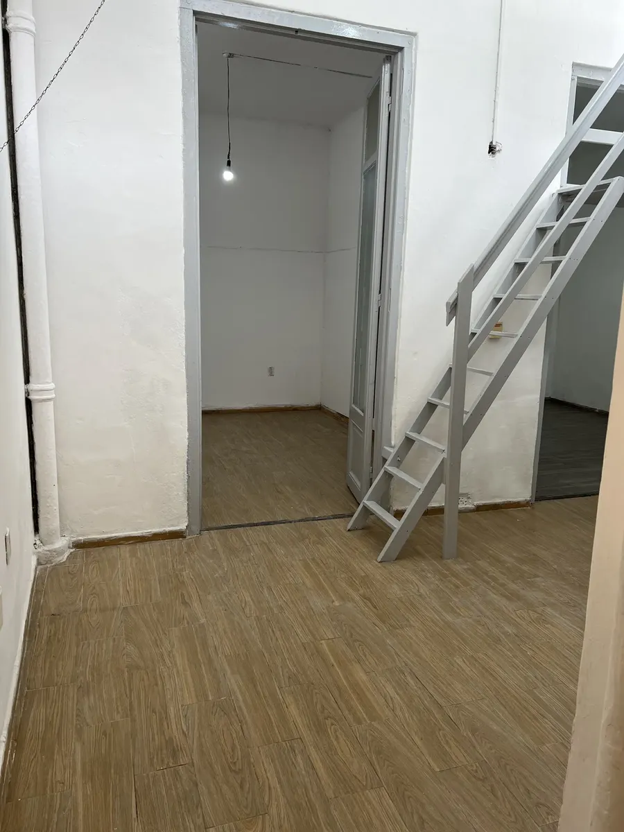 Apartamento De 3 Dormitorios. A Metros De Garibaldi Y De Amezaga. · Foto 2