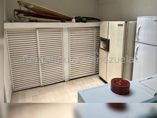 Mr - Casa En Venta En La Alameda, 300 Mt2, 5h, 6b, 5e