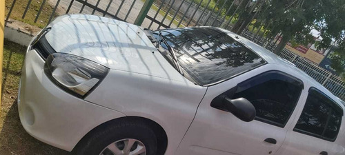 Imagem 3 de 8 de Renault Clio 2013 1.0 16v Expression Hi-power 5p