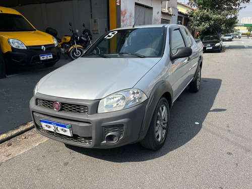 Fiat Strada 1.4 Hard Working Cab. Dupla Flex 3p
