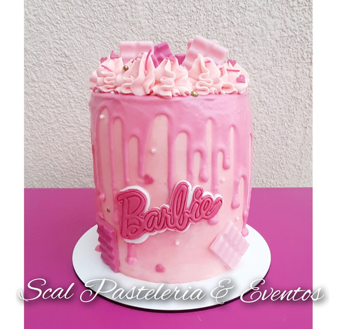 Tortas Altas Drip Cake Temáticas Barbie Personalizadas