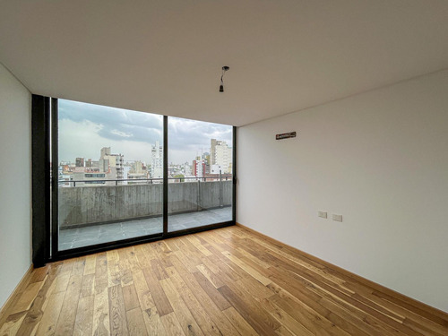Departamento En Venta De 2 Dormitorios A Estrenar Zona Rio