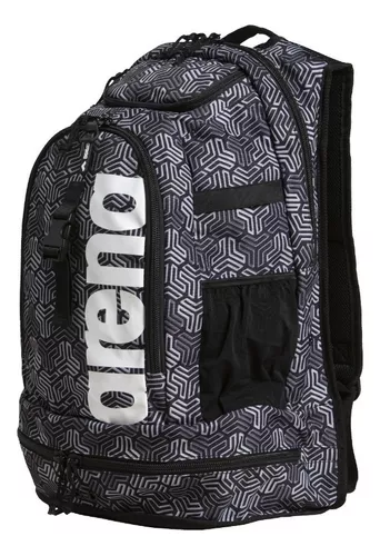 Asiduo de la piscina cubierta? Esta mochila para natación Arena Fastpack  Core está rebajada a 34,91 euros en