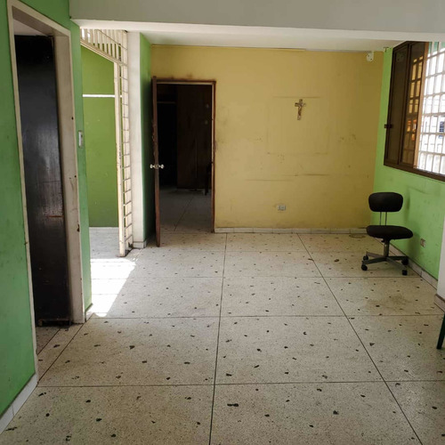 Imagen 10 de 20 de Alquiló Local Comercial Con Apartamento