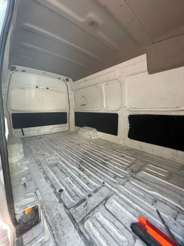 Imagen 5 de 6 de Nissan Urvan 2.5 Panel Amplia Mt