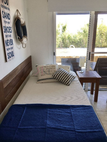 Imagen 21 de 29 de Jardin Con Piscina, Terraza Con Parrillero