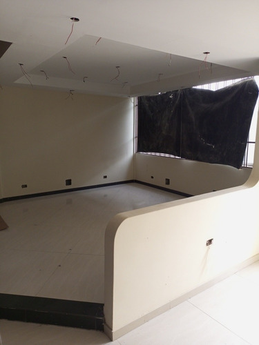 Imagen 13 de 16 de Amplia Y Hermosa Casa De Lujo Con Detalles A Terminar